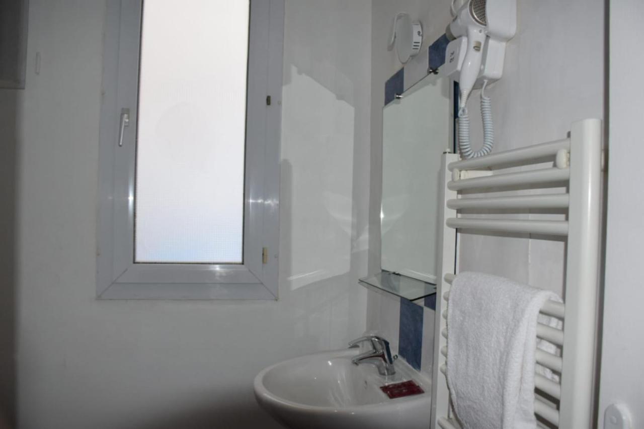 Hotel Residence Champerret Levallois-Perret Bagian luar foto